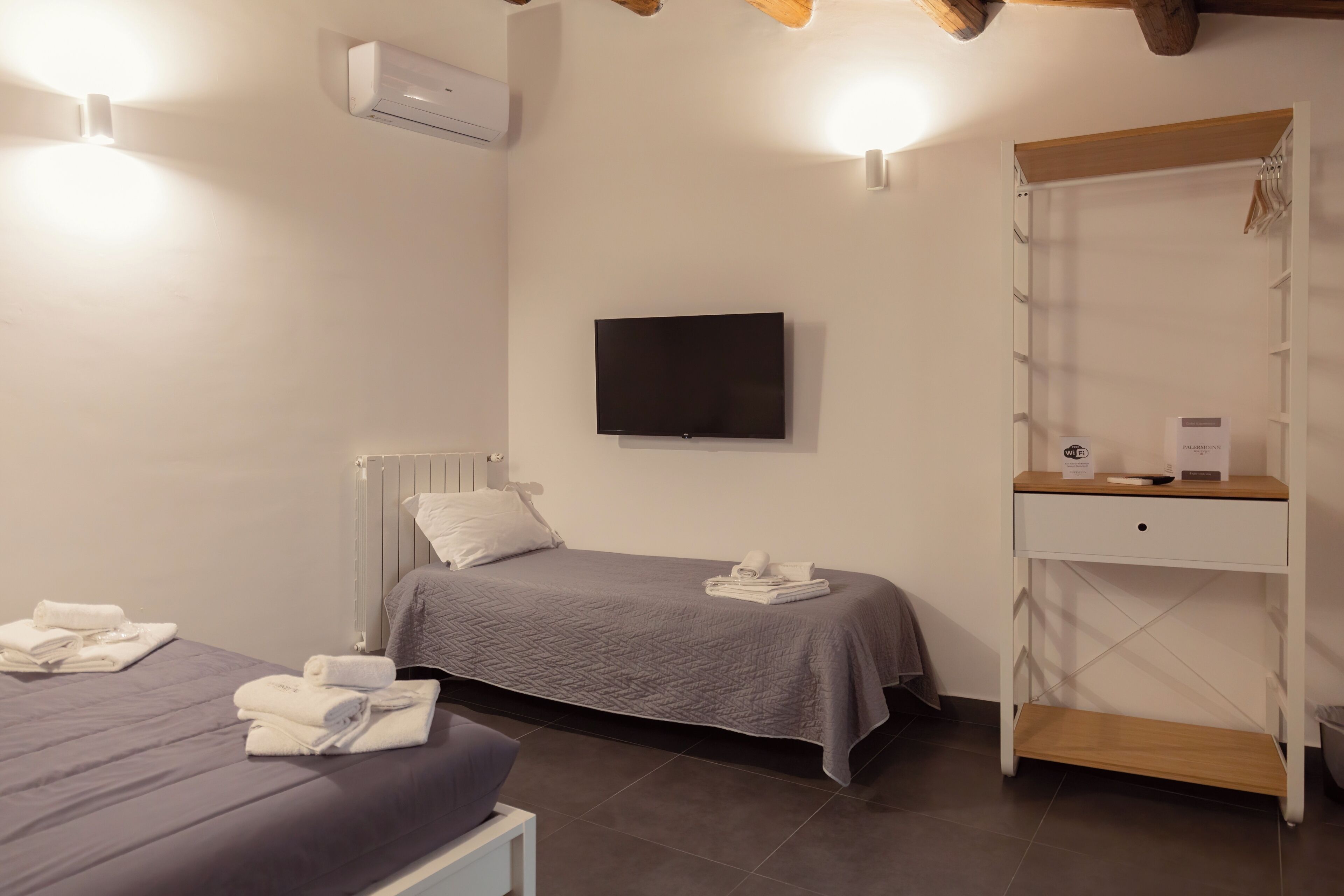 家庭公寓 | 客房内保险箱、熨斗/熨板、免费 WiFi