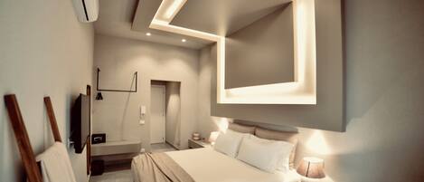 Coffres-forts dans les chambres, fer et planche à repasser