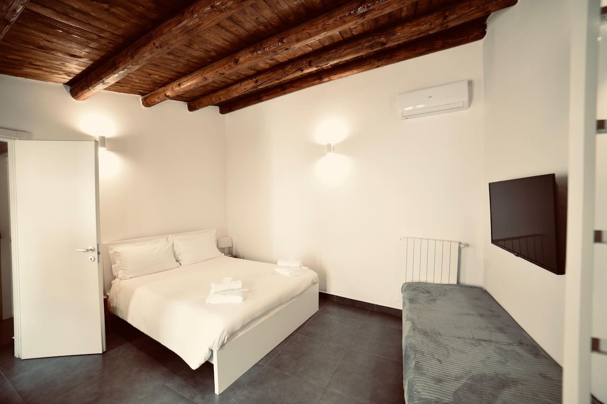 Family Apartment | In-room safe, iron/ironing board, free WiFi
