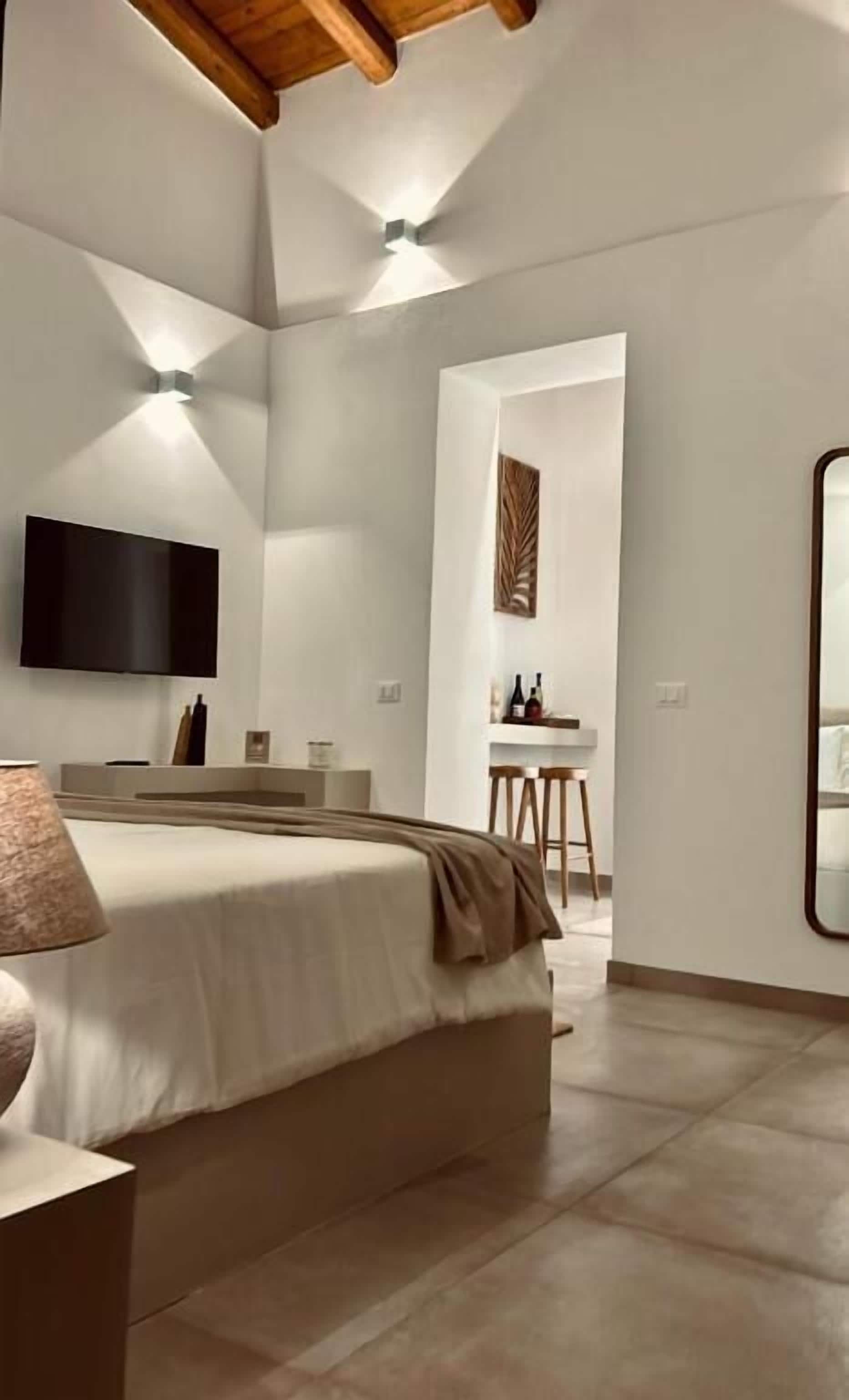 Tallelokero huoneessa, silitysrauta/-lauta, ilmainen Wi-Fi