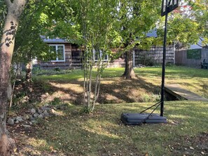 Property grounds - Traditional With a Twist in Snyder (Buffalo)