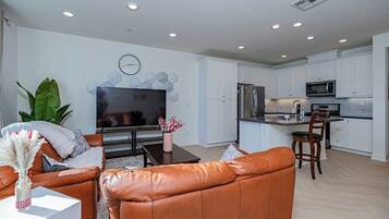 Apartment | 3 bedrooms, Internet