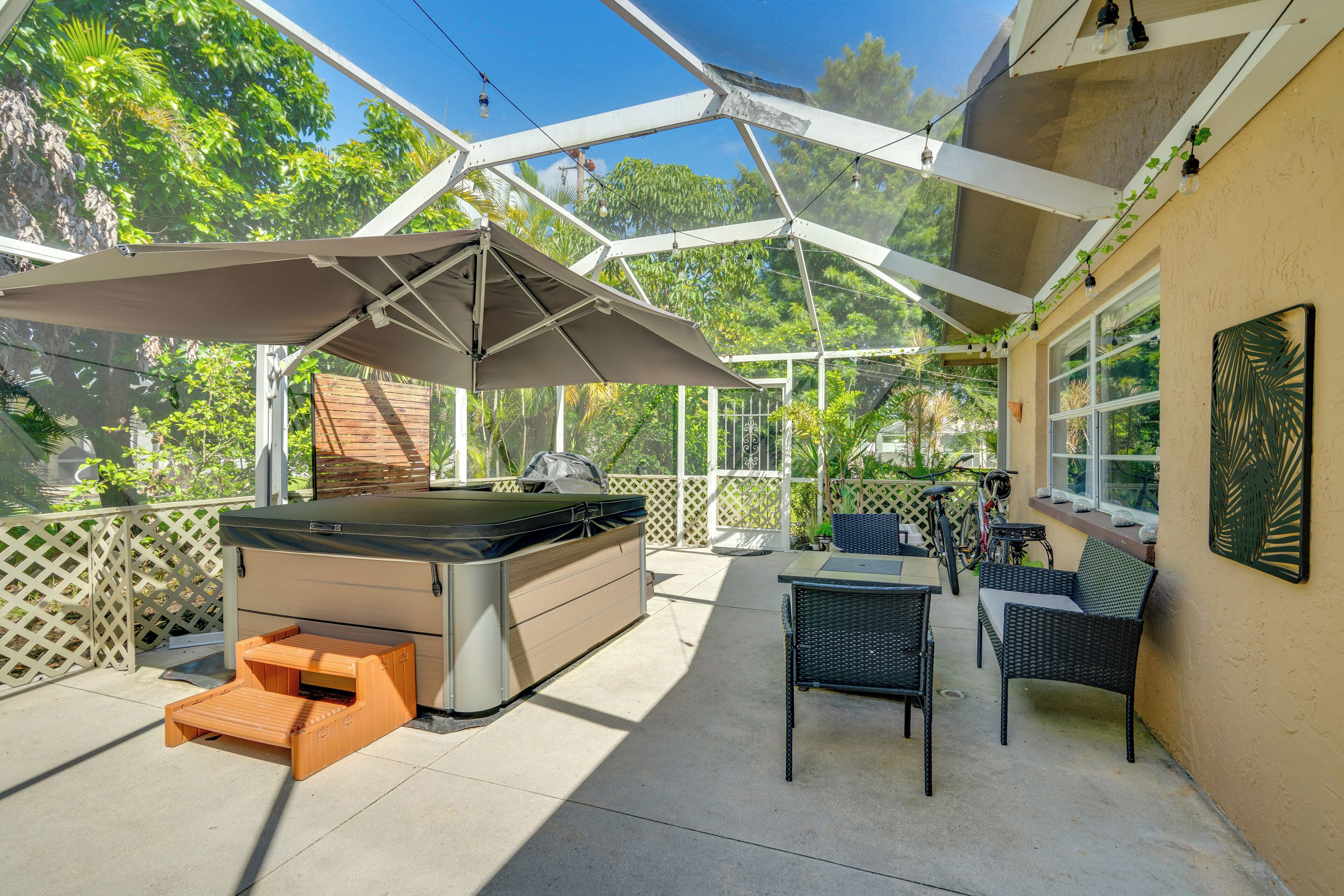 House (3 Bedrooms) | Front of property