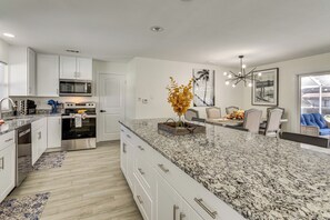 House (3 Bedrooms) | Interior