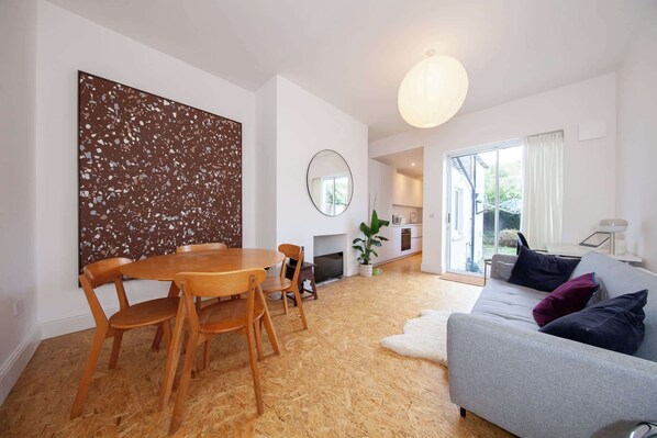 Imagen sin descripción, 1 de 24, botón