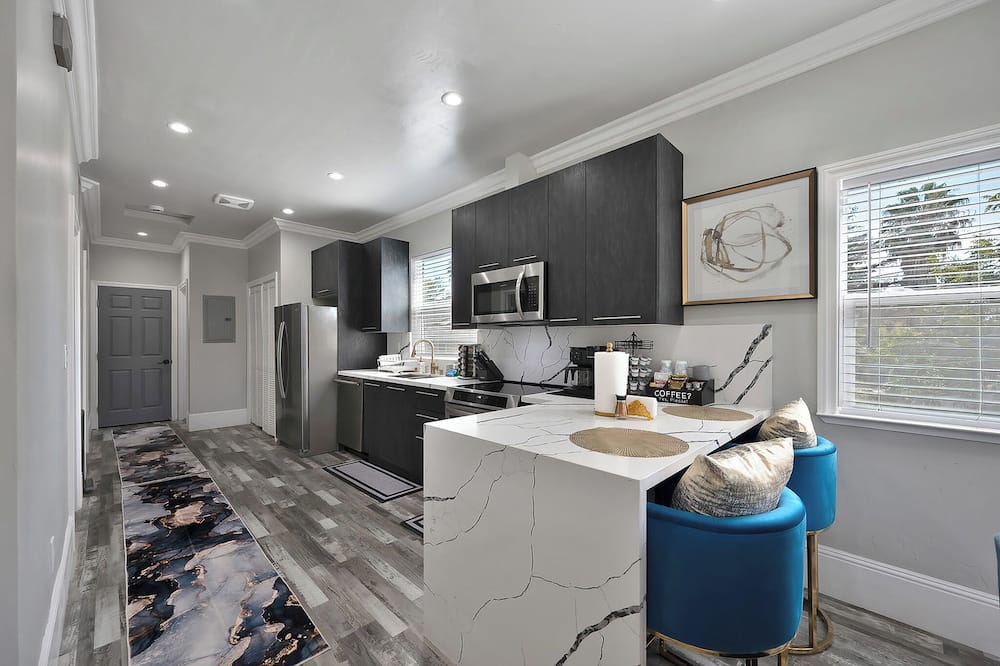 Walk to UC Davis Medical Center! Duplex w/ Patio - Nicolaus, CA