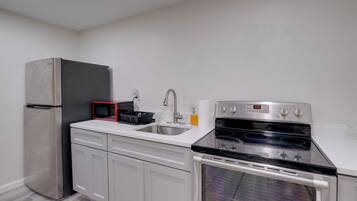 Apartment (1 Bedroom) | Interior