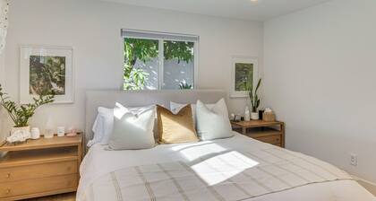Long-term Stay in Ventura! Sleek Sanctuary + Yard