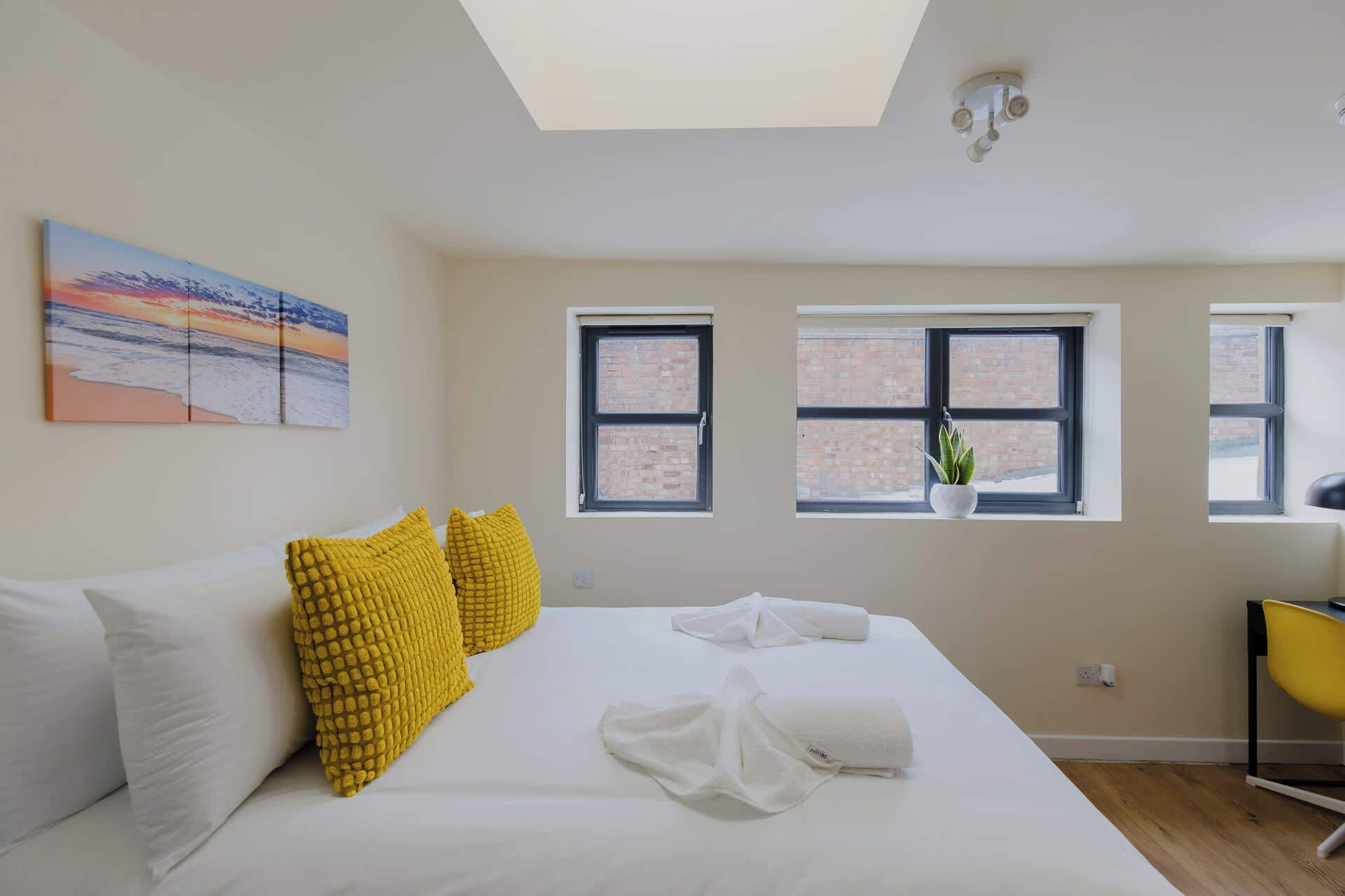 1 bedroom, iron/ironing board, internet, bed sheets