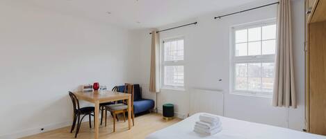 1 bedroom, iron/ironing board, internet, bed sheets