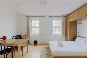 1 bedroom, iron/ironing board, internet, bed sheets