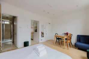 1 bedroom, iron/ironing board, Internet, bed sheets