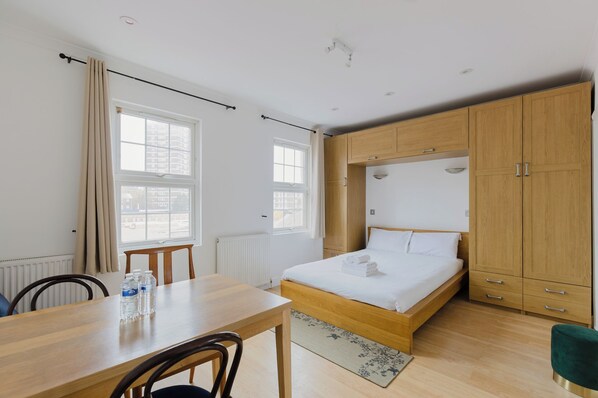1 bedroom, iron/ironing board, Internet, bed sheets
