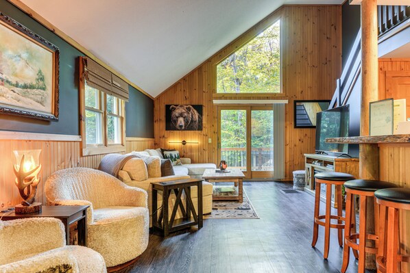 Interior - Hike, Ski & Relax: Renovated Retreat in Wilmington (Wilmington)