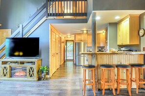 Interior - Hike, Ski & Relax: Renovated Retreat in Wilmington (Wilmington)