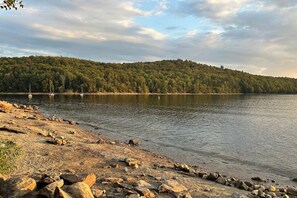 Interior - Hike, Ski & Relax: Renovated Retreat in Wilmington (Wilmington)