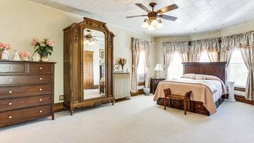 House (6 Bedrooms) | Interior