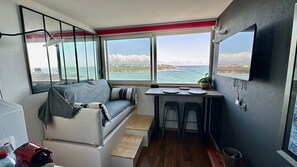 TV - 'Duplex Sea View' Apartment – Parking – WiFi (Audierne)