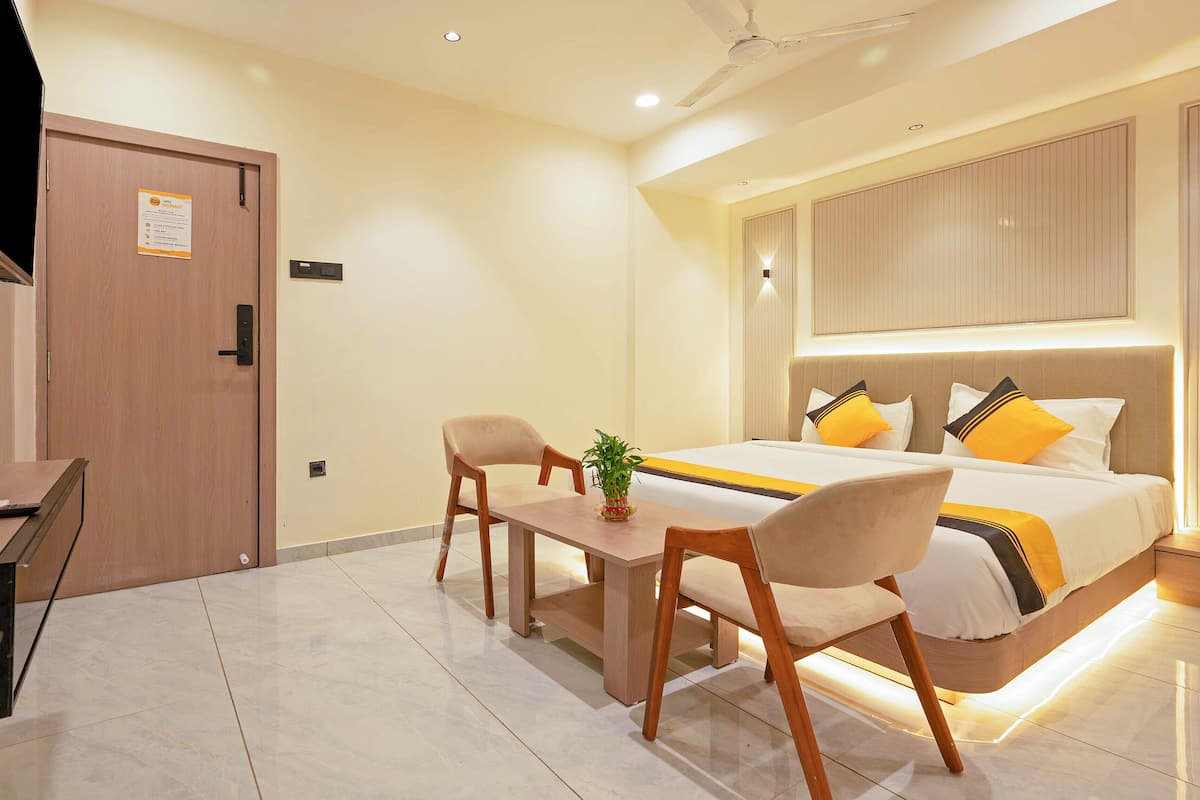 Standard-Doppelzimmer | Schreibtisch, Bügeleisen/Bügelbrett