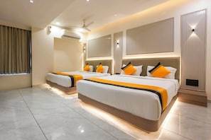 Premium-Doppelzimmer | Schreibtisch, Bügeleisen/Bügelbrett