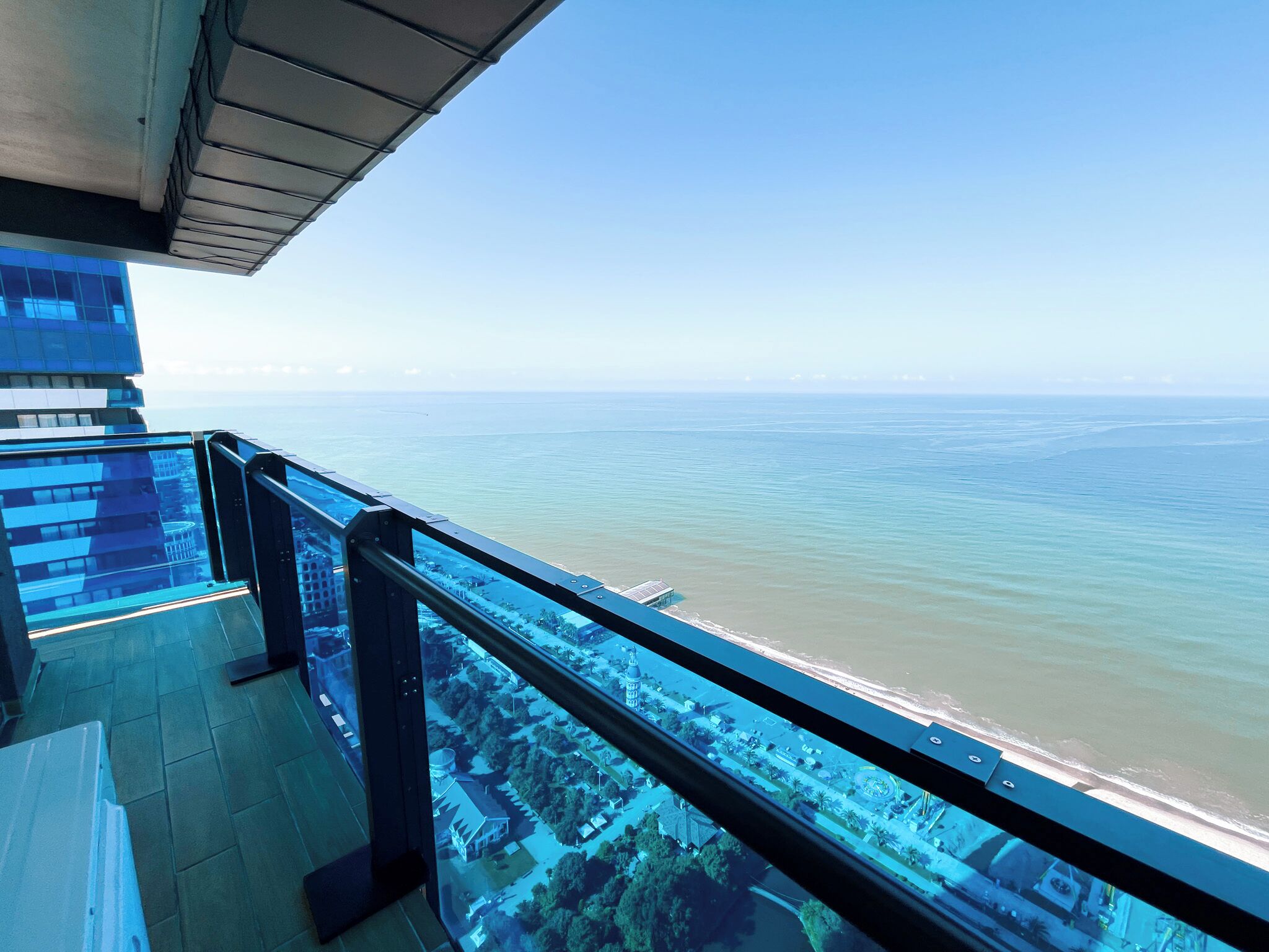 Minibar, laptop workspace, blackout curtains, free WiFi