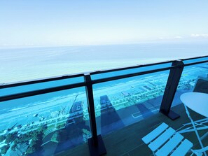 Familielejlighed - balkon - havudsigt | Minibar, arbejdsområde til bærbare computere, mørklægningsgardiner