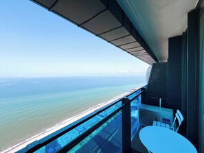 Departamento familiar, balcón, vista al mar | Terraza o patio