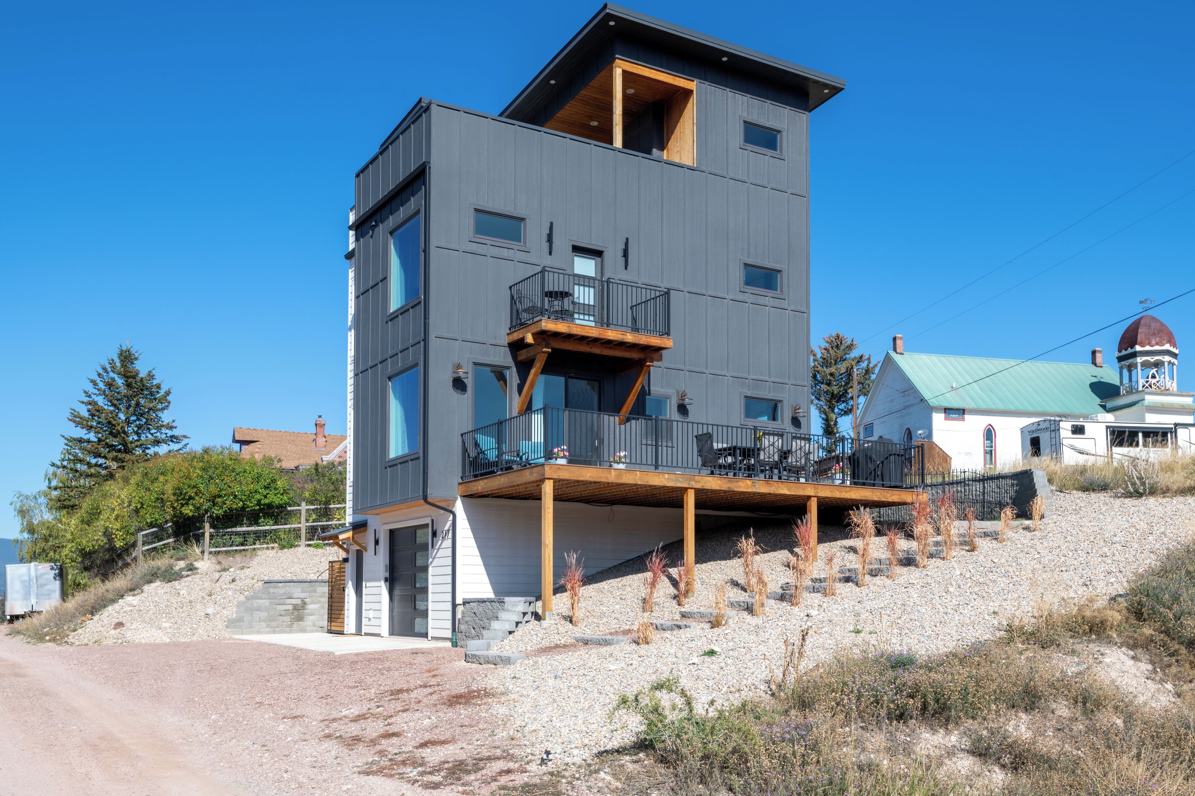 المنشأة من الخارج