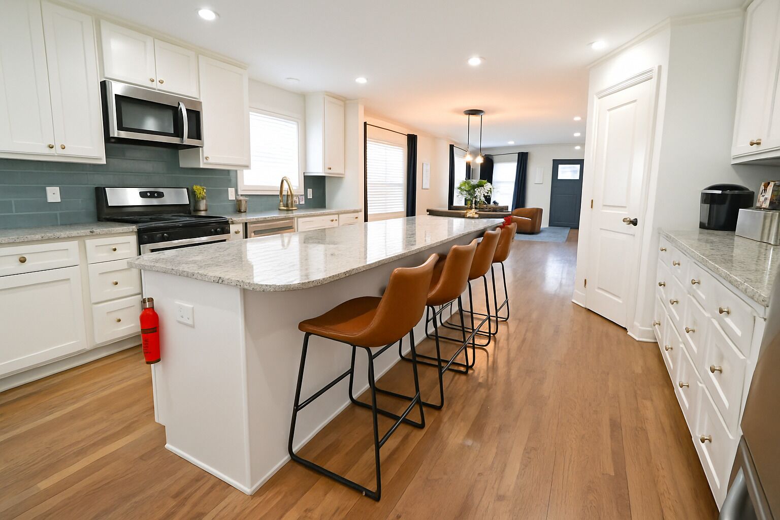 Mikrowelle, Ofen, Herdplatte, Geschirrspüler