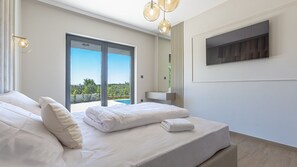 4 chambres, fer et planche à repasser, accès au Wi-Fi (inclus)