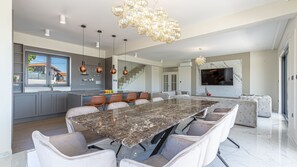 Dining - Villa Jasena by Villas Guide (Galižana)