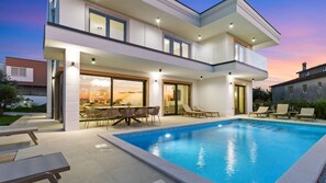 Pool - Villa Jasena by Villas Guide (Galižana)