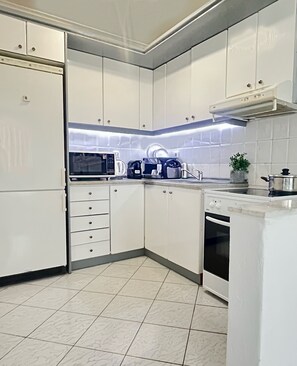 Microwave, oven, stovetop