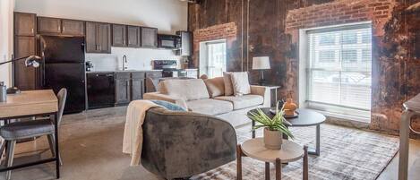 Apartment, 1 Bedroom (1 Bedroom) | Living area | 50-inch TV with digital channels