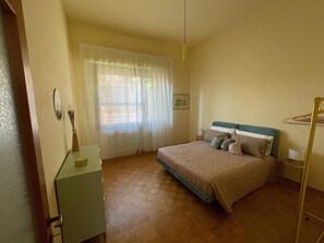 2 bedrooms, iron/ironing board, free WiFi, bed sheets - DA VINCI Residence - Between the Racetrack and the Historic Center (Imola)