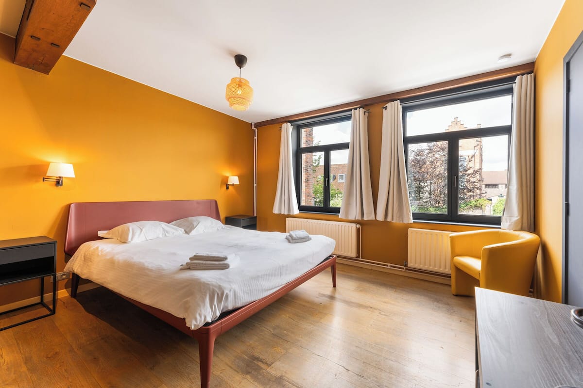 Superior tweepersoonskamer | Gratis babybedden, gratis wifi, beddengoed