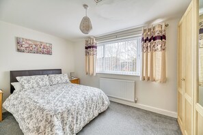 Standard Apartment, 1 Bedroom, Non Smoking - One Bed in Guilden Sutton by Guestz (Guilden Sutton)