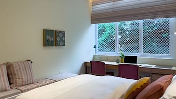 Basic Apartment | In-room safe, blackout drapes, iron/ironing board, WiFi (free)