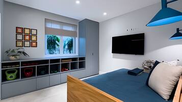 Apartment | In-room safe, blackout drapes, iron/ironing board, free WiFi