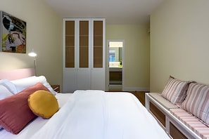 Departamento | Caja de seguridad en la habitación y cortinas blackout