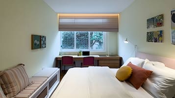 Basic Apartment | In-room safe, blackout curtains, iron/ironing board, free WiFi