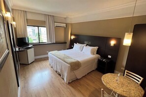 2 quartos, Wi-Fi de cortesia, roupa de cama