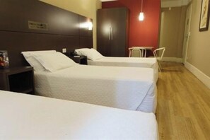 2 室のベッドルーム、WiFi (無料)、ベッドシーツ