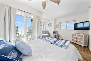 Silitysrauta/-lauta, ilmainen Wi-Fi, vuodevaatteet