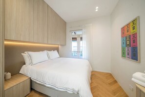 2 bedrooms, iron/ironing board, free WiFi, bed sheets