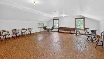 House, 4 Bedrooms | Interior