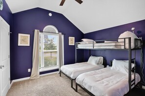 House, 3 Bedrooms | 3 bedrooms, laptop workspace, iron/ironing board, free WiFi