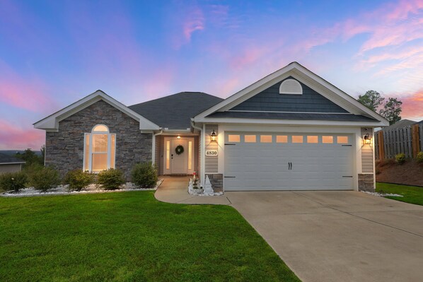 House, 3 Bedrooms | Exterior