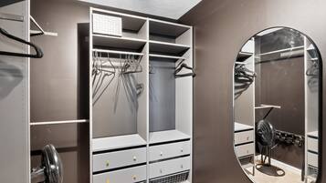 House, 3 Bedrooms | Interior