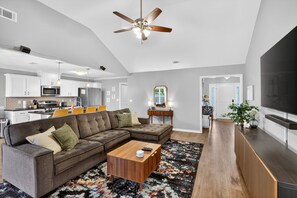 House, 3 Bedrooms | Living area | Smart TV, streaming services